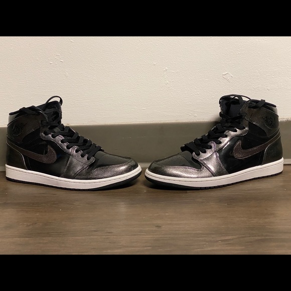 AIR JORDANS1 *RETRO* PATENT LEATHER - Picture 2 of 6